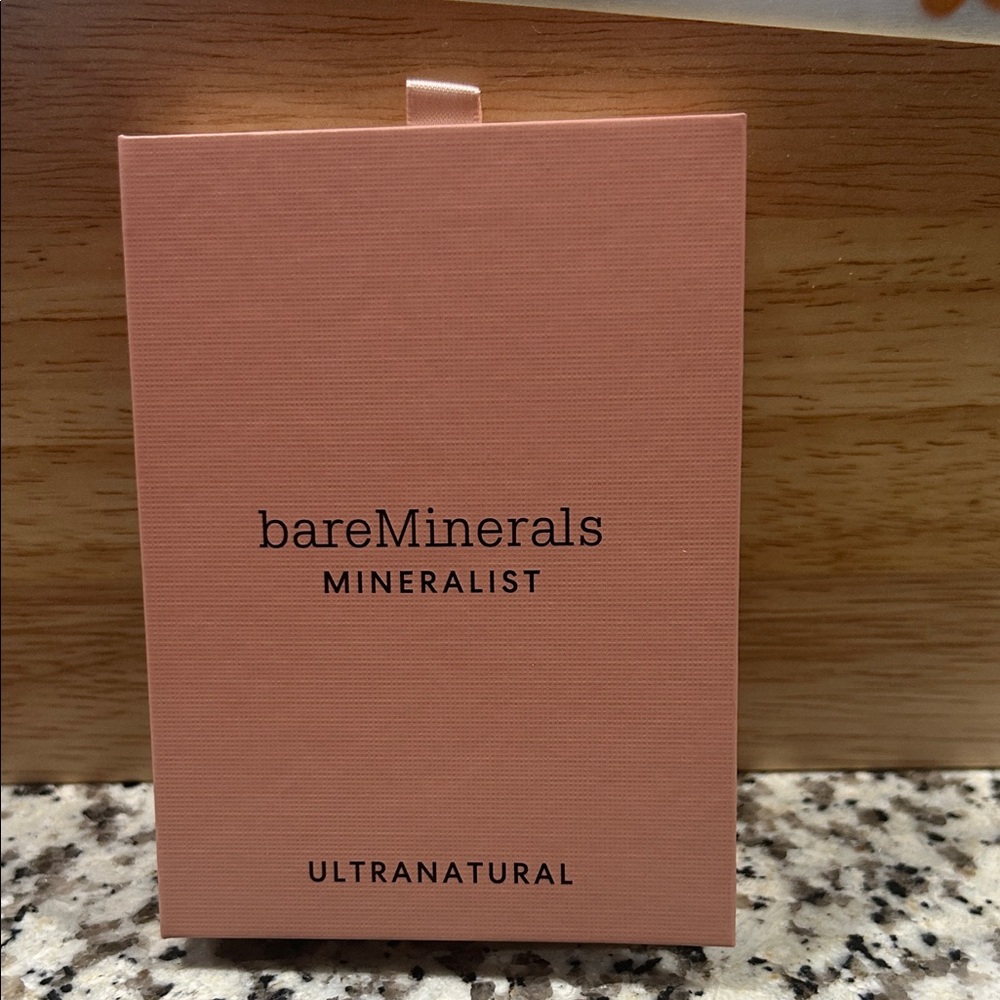 bareMinerals Mineralist Eyeshadow Palette in Black - Picture 3 of 4